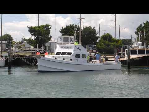 Excellent docking single engine