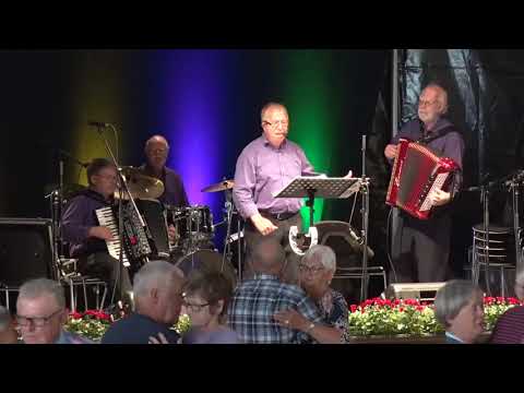 Festival på Feddet 2017 i Kerteminde med: Dåstrupperne.