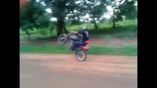 preview picture of video 'empinando de moto nervos de aço'