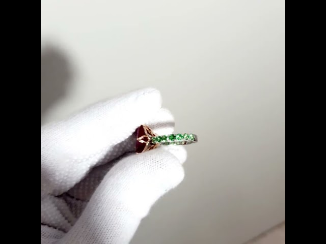 1112014 Ring 14K Gold with Ruby and Tsavorite