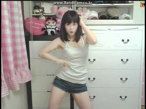 Korean sexy cute girl dancing - YouTube