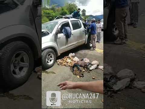Dos vehículos involucrados en accidente en la Panamericana.En Chachagüí, Nariño.