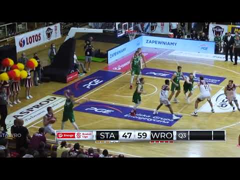 Młynarski za trzy równo z syreną! Co za rzut! #EnergaBasketLiga #PLKPL