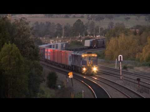 GL Class Diesel Locomotives With Long Freight Train -  PoathTV Australian Railways