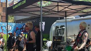 The Briefs - Poor And Weird // 28.05.2018 Punk Rock Bowling Pool Party, Las Vegas