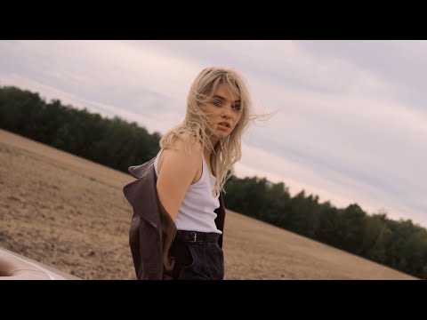 Esther Graf - Nummer 10 [Official Video]