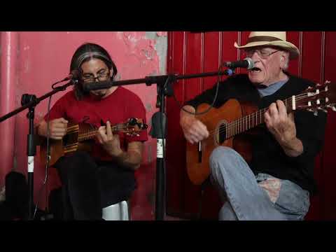 La Vieja Gorda y Callada / León Chávez Teixeiro