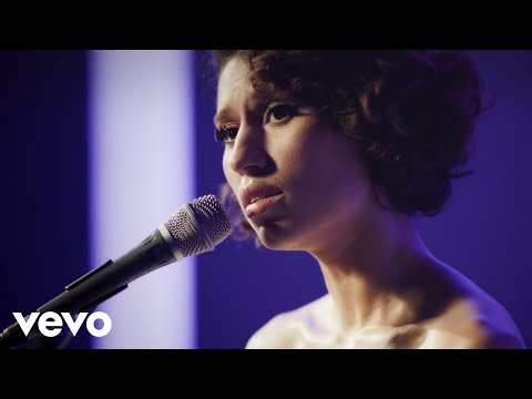 RAYE - Please Don’t Touch (HUNGER Session)