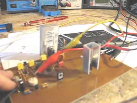 Mittelwellensender mit ca. 10 Watt, der Oszillator läuft auf der 4 fachen Sendefrequenz