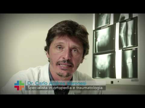 Articolazione della spalla dolente della mano destra durante la notte Dolore diabete
