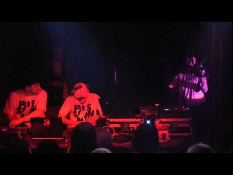 DJ Czarny/Tas feat. Mama Czarnego, Kuban - "Tant Que" (live, Poznań @ 6.05.2011)