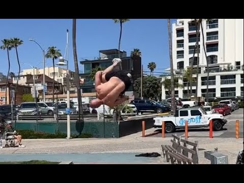 Jumper displays an epic jump at the park! / WOW!      #shorts  #jumpking  #fyp  #foryou