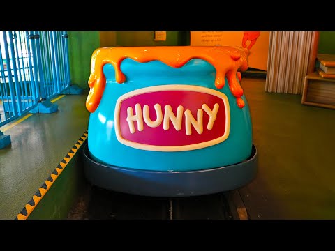 Hong Kong Disneyland - The Many Adventures of Winnie the Pooh Ride [4K POV]