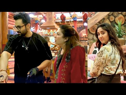 Kunickaa stops Abhishek from eating food, Ashnoor enjoys