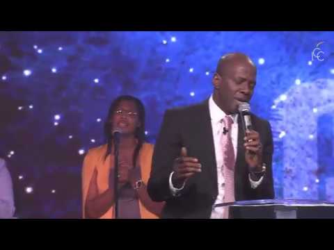 DIGNE ES-TU SEIGNEUR / SOIT NOTRE DIEU | Adoration prophétique - Pasteur Yvan Castanou