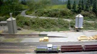 preview picture of video 'RAIL MINIATURE MOSAN N GAUGE TRAIN'