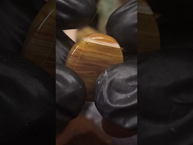 حجر عقيق بتداخل الالوان رائع طبيعي