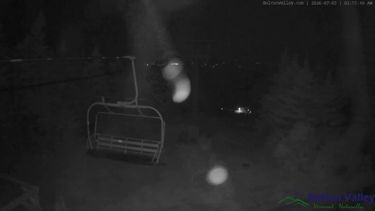 Live webcam view of Vista Peak Chairlift Overlook