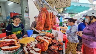 Cận Cảnh Quầy Thịt Quay Đông Nghẹt Khách Nhất Sài Gòn Ngày Cúng Đầu Tháng.