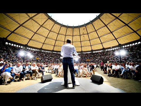 Feijóo, Rueda y Rajoy intervienen en un mitin en la plaza de toros de Pontevedra.