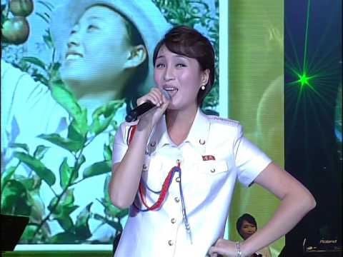 Moranbong Band - Sea of apples at the foot of Chol Pass (철령아래 사과바다)