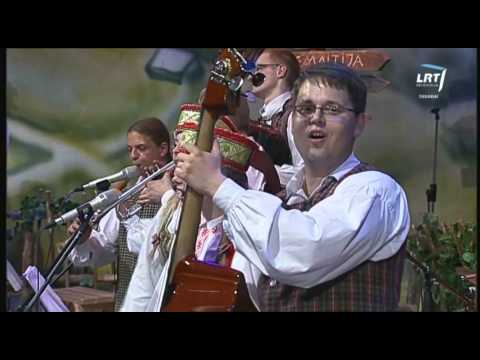 Visagino liaudiškos muzikos kapela „Linksmuolė“ - „Žemėj Lietuvos“