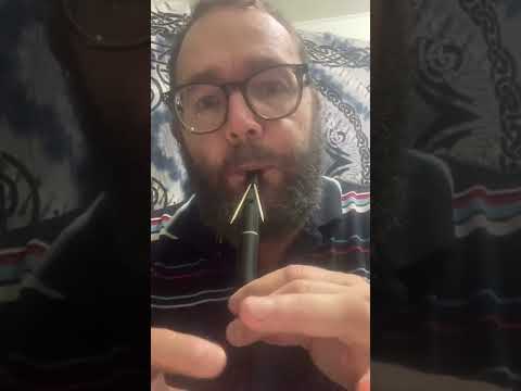 Simple adjustable mute for the tin whistle using toothpicks