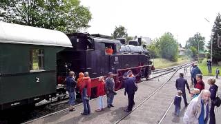 preview picture of video 'Trainspot: Endstation, Dampflok setzt um'