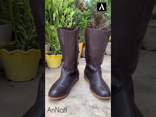 Vídeo relacionado con Botas de Cuero de PU - Tacón bajo Mid Tube Knights Boots - Botas de Cosplay Medieval renacentista para Fiesta de Carnaval Cosplay,Marrón,46