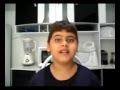 MENINO CANTANDO "O PINTINHO PIU" 