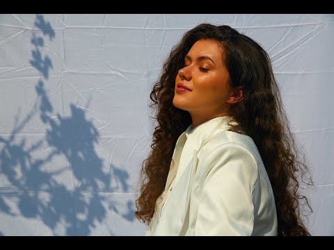 Karo Szczurowska - Czekam na znak (OFFICIAL VIDEO)