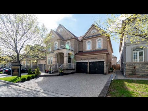 12 Black Diamond Cres