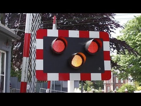 Level Crossing - Sydney Parade Avenue