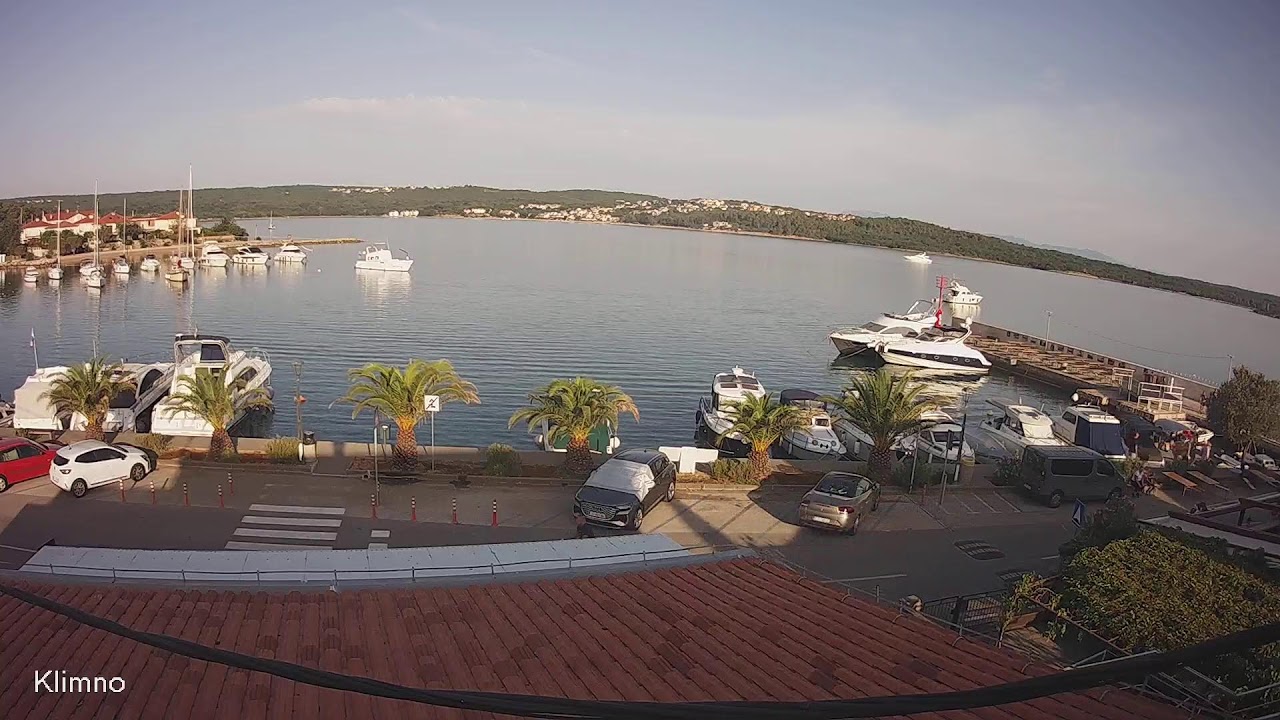 Live webcam view of Puerto de Klimno en Krk