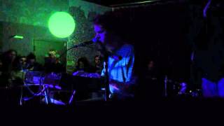 Ronald Paris (Porches) - Glow, live @ Silent Barn 2/7/16