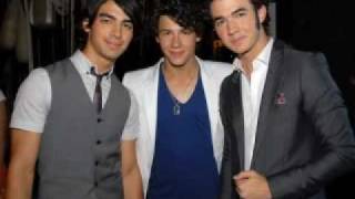 Jonas Brothers - Love is on it&#39;s way