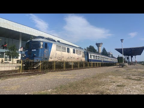 Șuierătoarea 060-DA 60-0881-2 cu R4046 Baia Mare-Jibou pleacă din gara Baia Mare