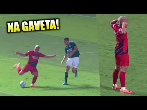 GOLAÇO do Vitor Roque contra o Goiás