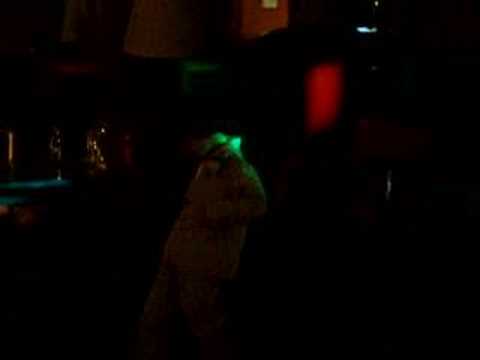 16.05.08 Dominic Break Dancing