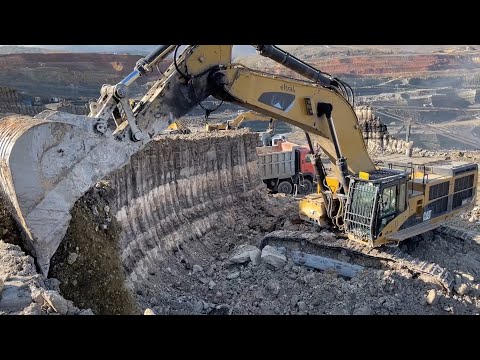 Caterpillar 385C Excavator Loading Trucks - Ektor Epe