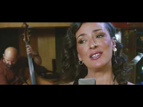 Mara Barros -Empezará en el vaso de vino