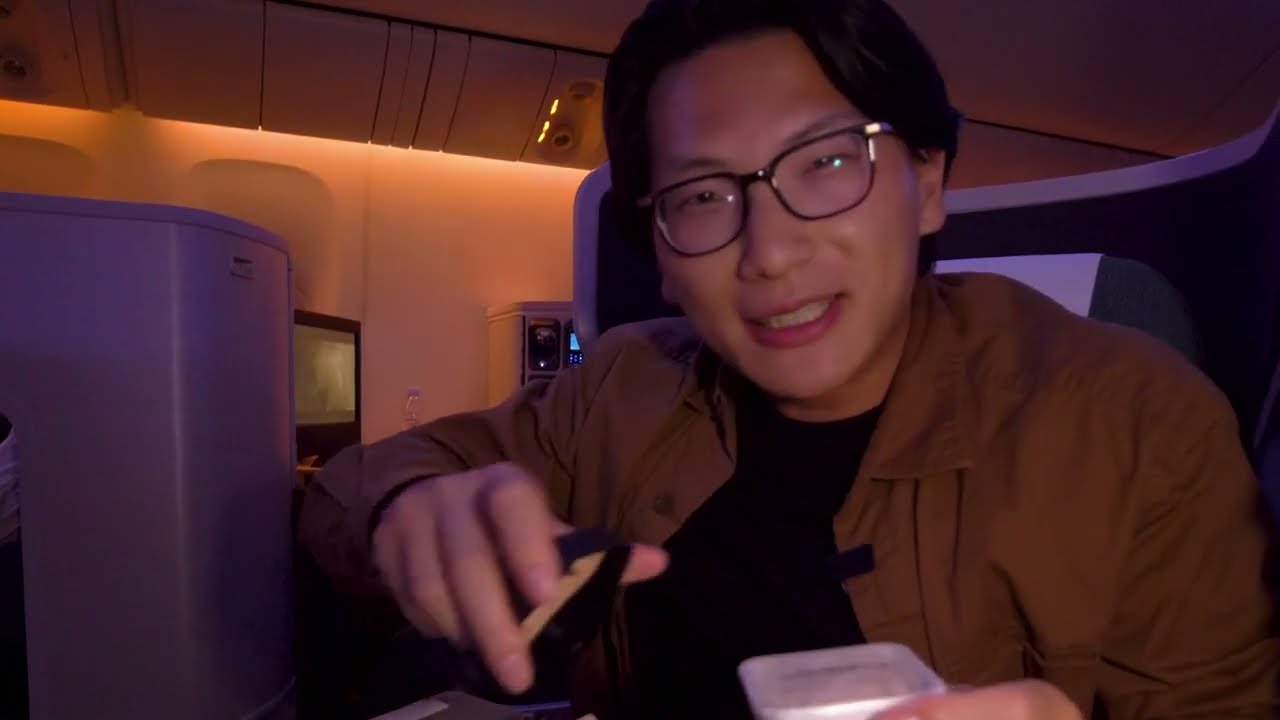 Cathay Pacific First and Business Class Lounge thumbnail