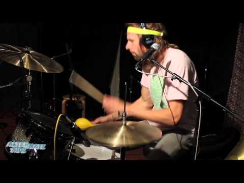 Menomena - "Plumage" (Live at WFUV)