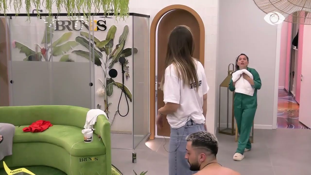 Ola më ka thënë nuk e dua/ Valbona debaton me Rozanën për Laertin