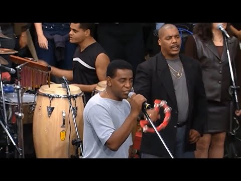 Programa Livre | Raça Negra cantam "É Tarde Demais" - INÉDITO (20/10/1999)