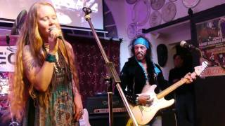 Randy Hansen Band feat. Layla Zoe - the wind cries live