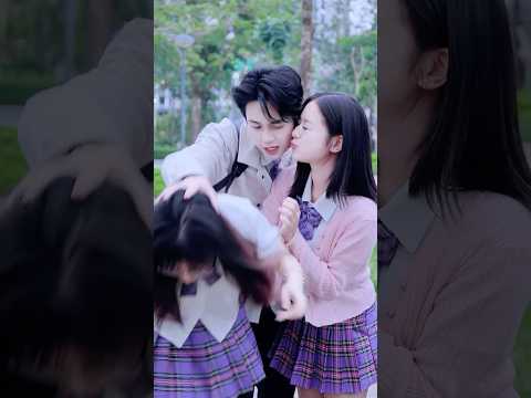 She Messed Around… and Found a Kiss! 😈💕 #linhchihihi #messyclassroom #schoolcrush #schooldrama