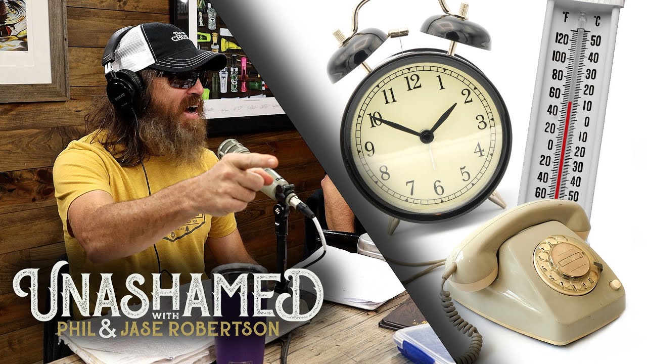 Ep 382 | Jase Accidentally Kills Off a Local Service & How Phil Repels Black Widows