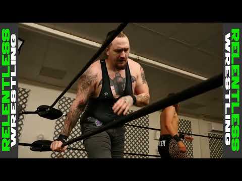 6  Main Event   Charlie Hubley vs Justin Newhook