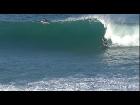 Solid surf at Diamond Head